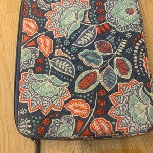 Vera Bradley Tablet Zipper Case W/ Matching Glasses Case Floral Teal